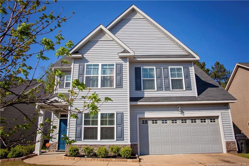 321 Derby Ln, Hope Mills, NC 28348
