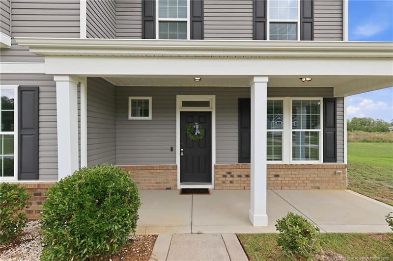 321 Gadson Dr, Hope Mills, NC 28348