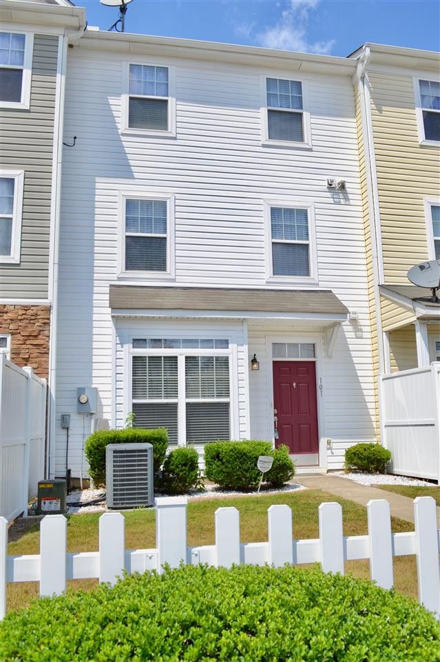 321 Gilman Ln #101, Raleigh, NC 27610