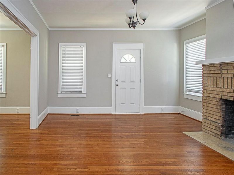 321 Hillcrest Ave, Burlington, NC 27215