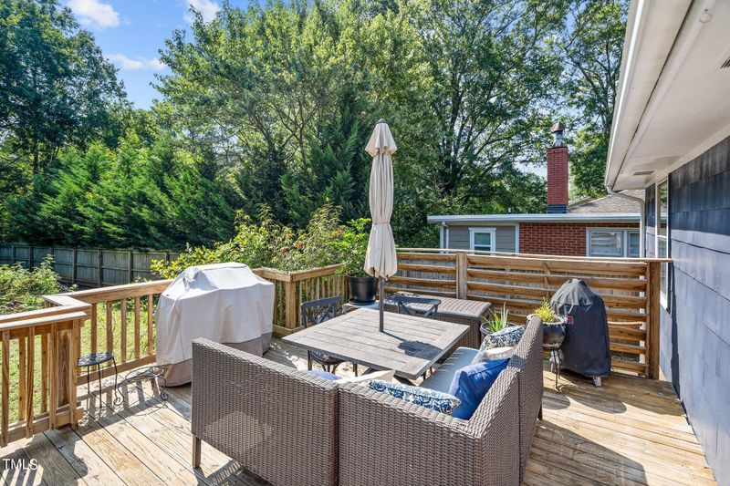 321 Jones Franklin Rd, Raleigh, NC 27606