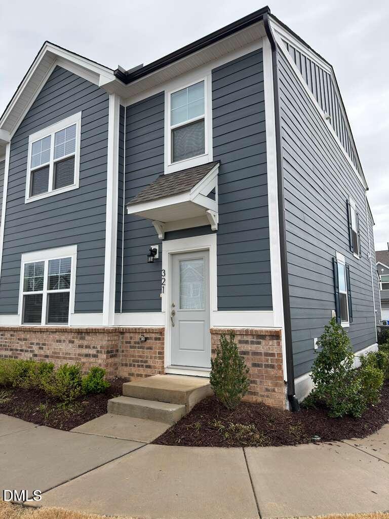 321 Parker Station Ave, Fuquay Varina, NC 27526