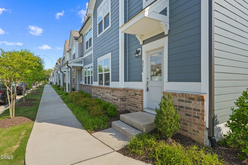 321 Parker Station Ave, Fuquay Varina, NC 27526