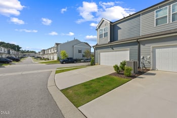 321 Parker Station Ave, Fuquay Varina, NC 27526