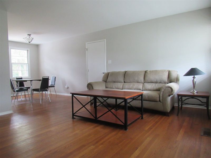 321 Quail Dr, Raleigh, NC 27604