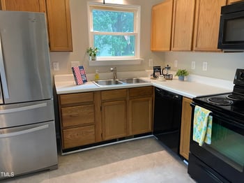 321 Raleigh St, Holly Springs, NC 27540