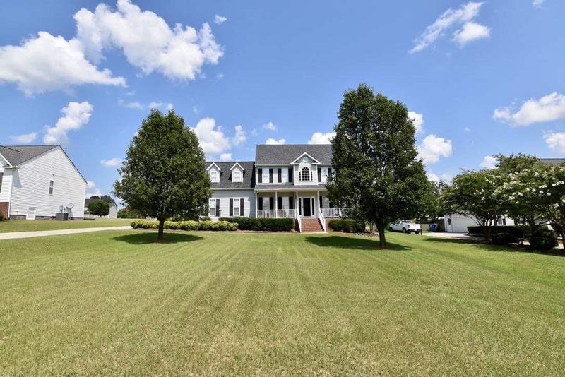 321 Riverwood Dr, Clayton, NC 27527