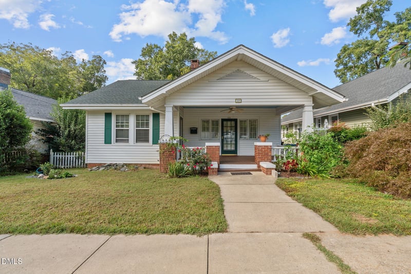 321 N Steele St, Sanford, NC 27330