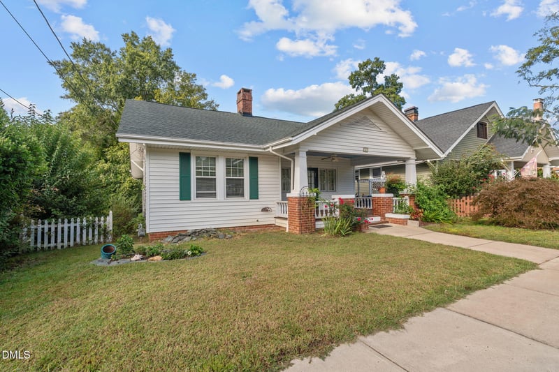 321 N Steele St, Sanford, NC 27330