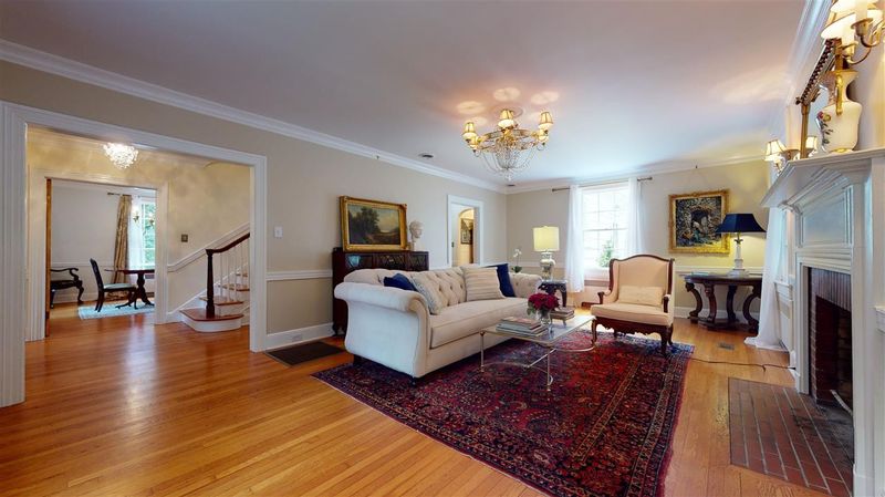 321 W University Dr, Chapel Hill, NC 27516