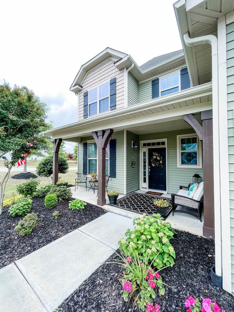 321 Vintage Holly Dr, Durham, NC 27703