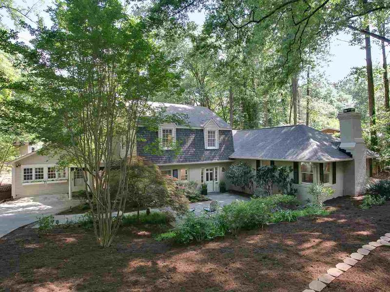321 Wesley Dr, Chapel Hill, NC 27516