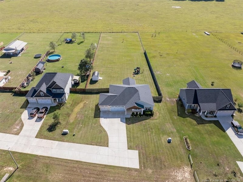 321 Woodington Rd, Hope Mills, NC 28348