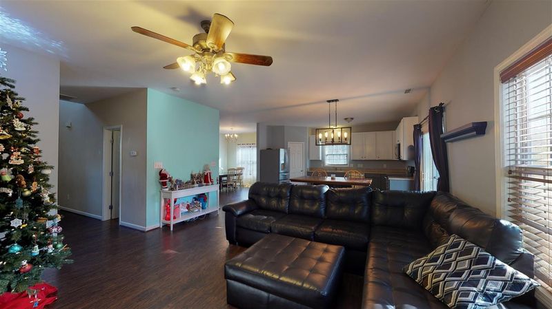 3210 Hayling Dr, Raleigh, NC 27610