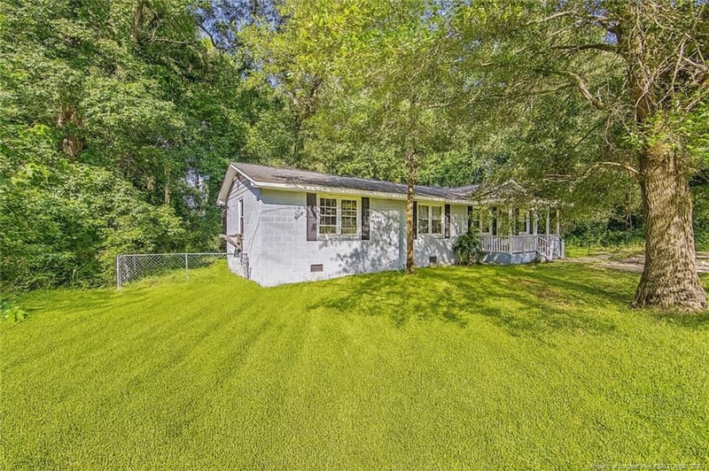 3211 Blossom Rd, Fayetteville, NC 28306