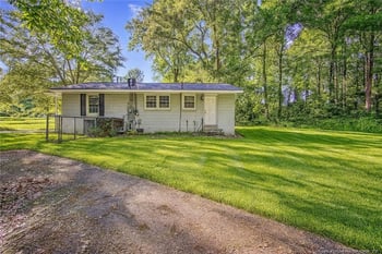 3211 Blossom Rd, Fayetteville, NC 28306