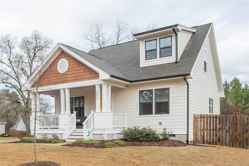 3211 Nantuckett Ave, Durham, NC 27703