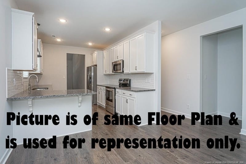 3211 Nottinghill Rd, Fayetteville, NC 28311