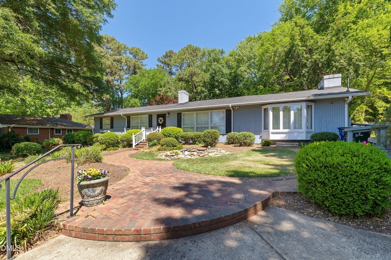 3211 Plantation Rd, Raleigh, NC 27609