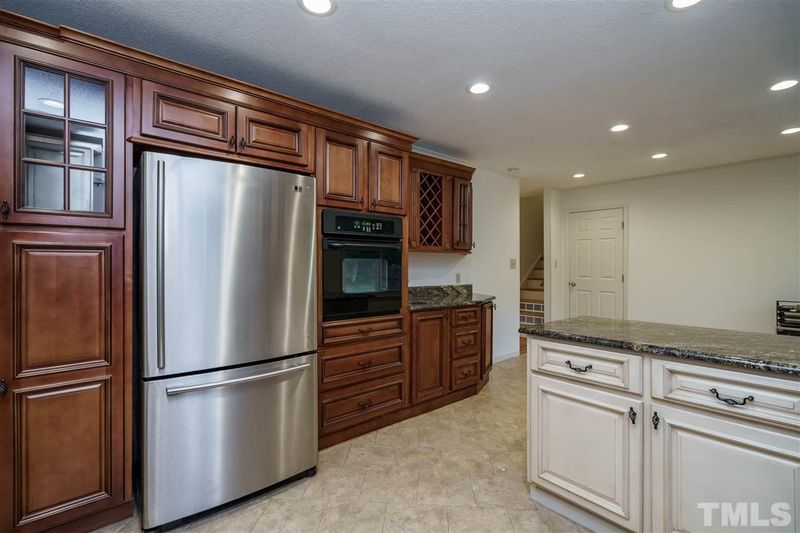 3213 Broyhill Cir, Raleigh, NC 27604