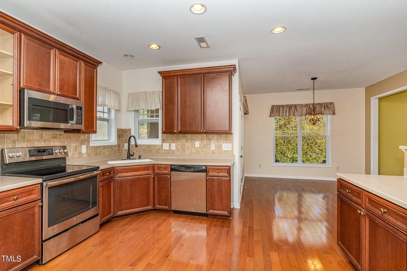 3213 Groveshire Dr, Raleigh, NC 27616