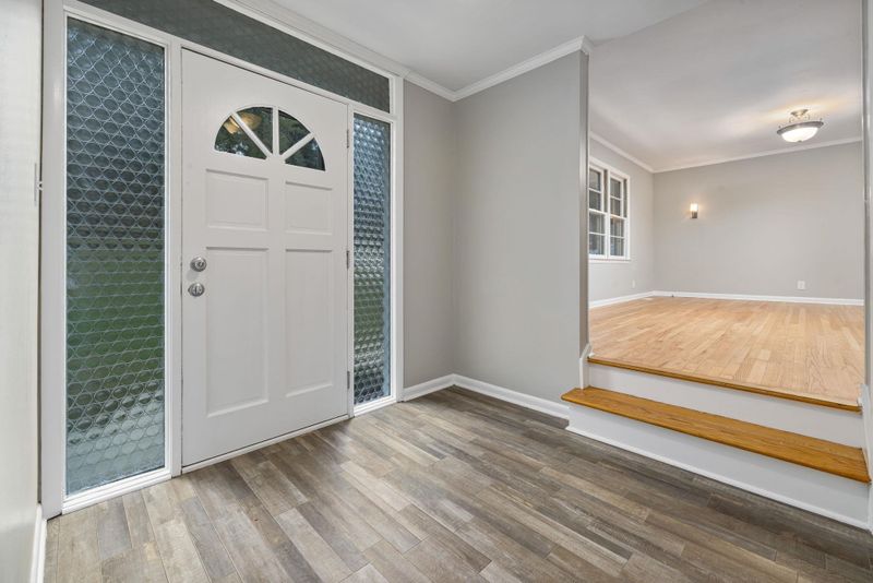 3213 Huntleigh Dr, Raleigh, NC 27604
