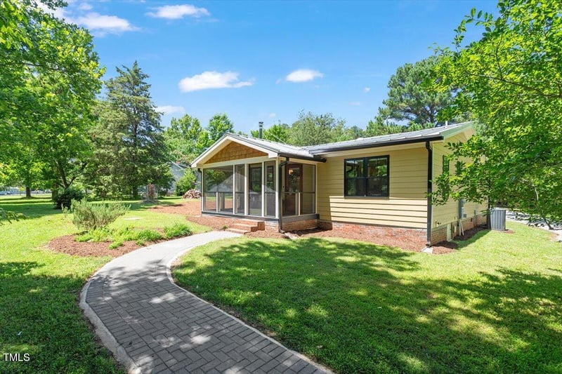 3213 Mid Pines Rd, Raleigh, NC 27606