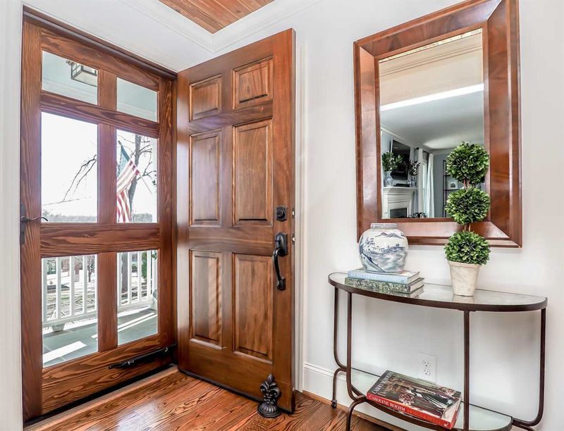 3213 Northampton St, Raleigh, NC 27609