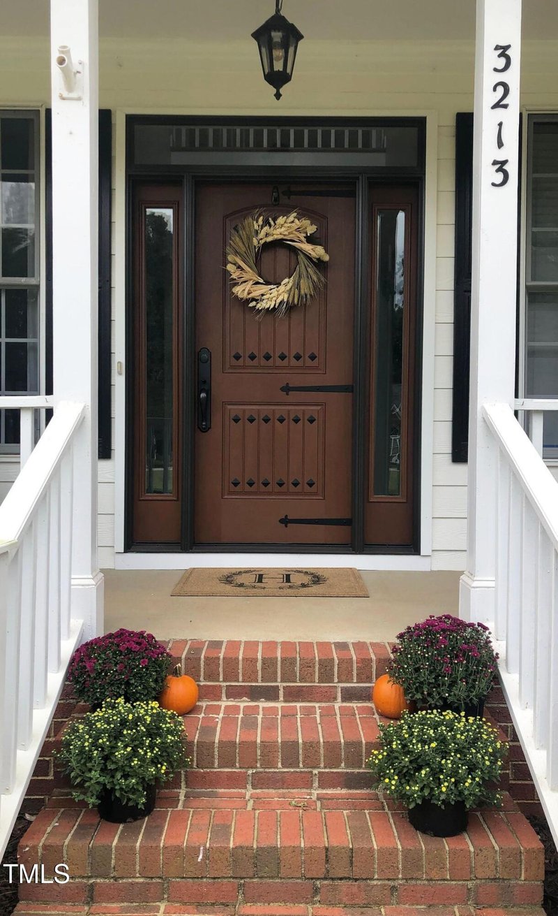 3213 Oaklyn Springs Dr, Raleigh, NC 27606