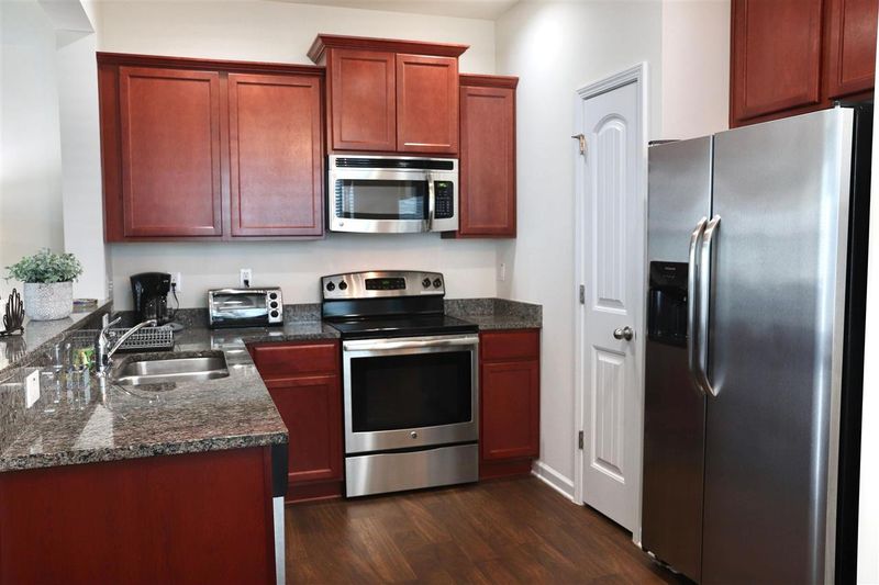 3214 Warm Springs Ln, Raleigh, NC 27610