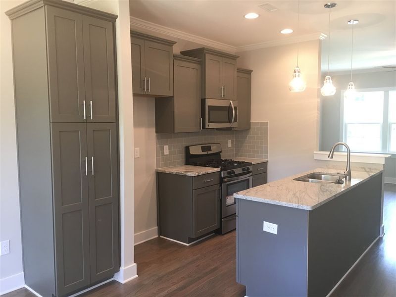 3215 Nantuckett Ave, Durham, NC 27703
