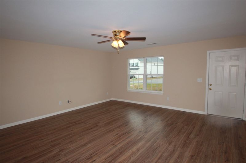 3215 Royal Deeside Ct, Zebulon, NC 27597