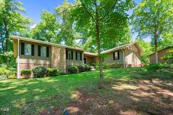 3216 Green Valley Dr, Sanford, NC 27330