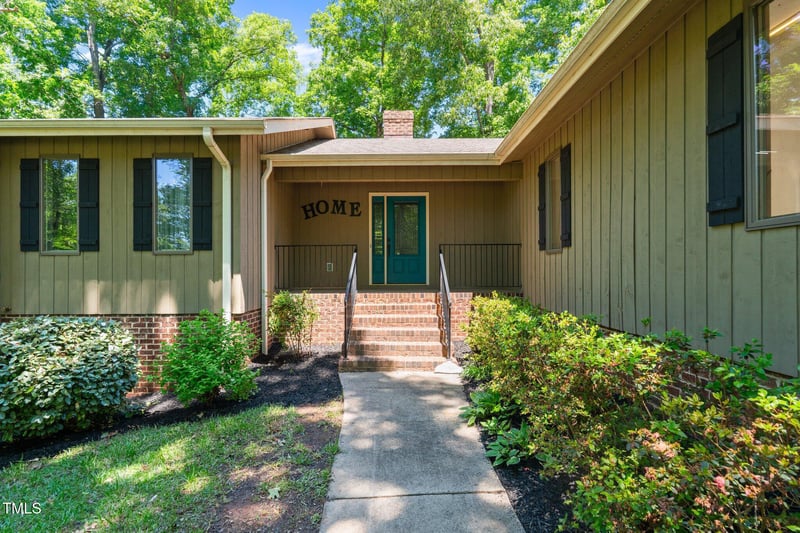 3216 Green Valley Dr, Sanford, NC 27330