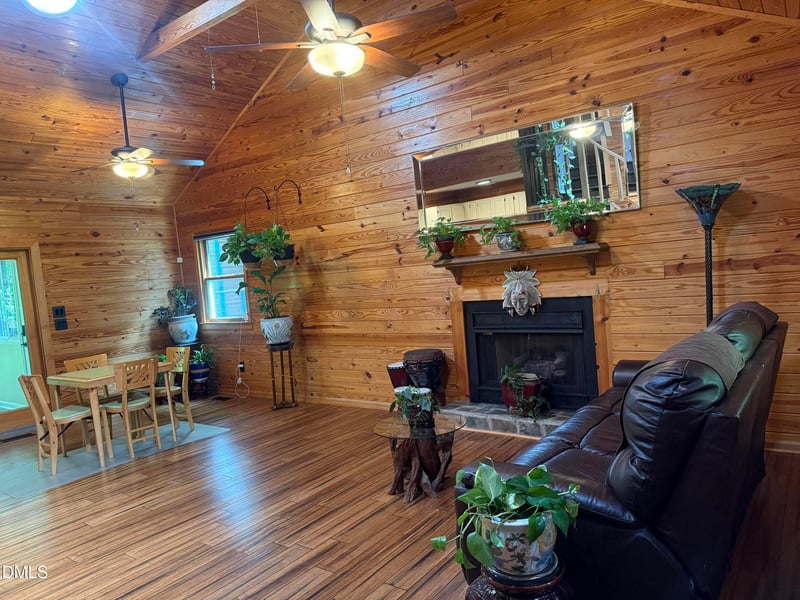 3216 Oak Knob Ct, Hillsborough, NC 27278
