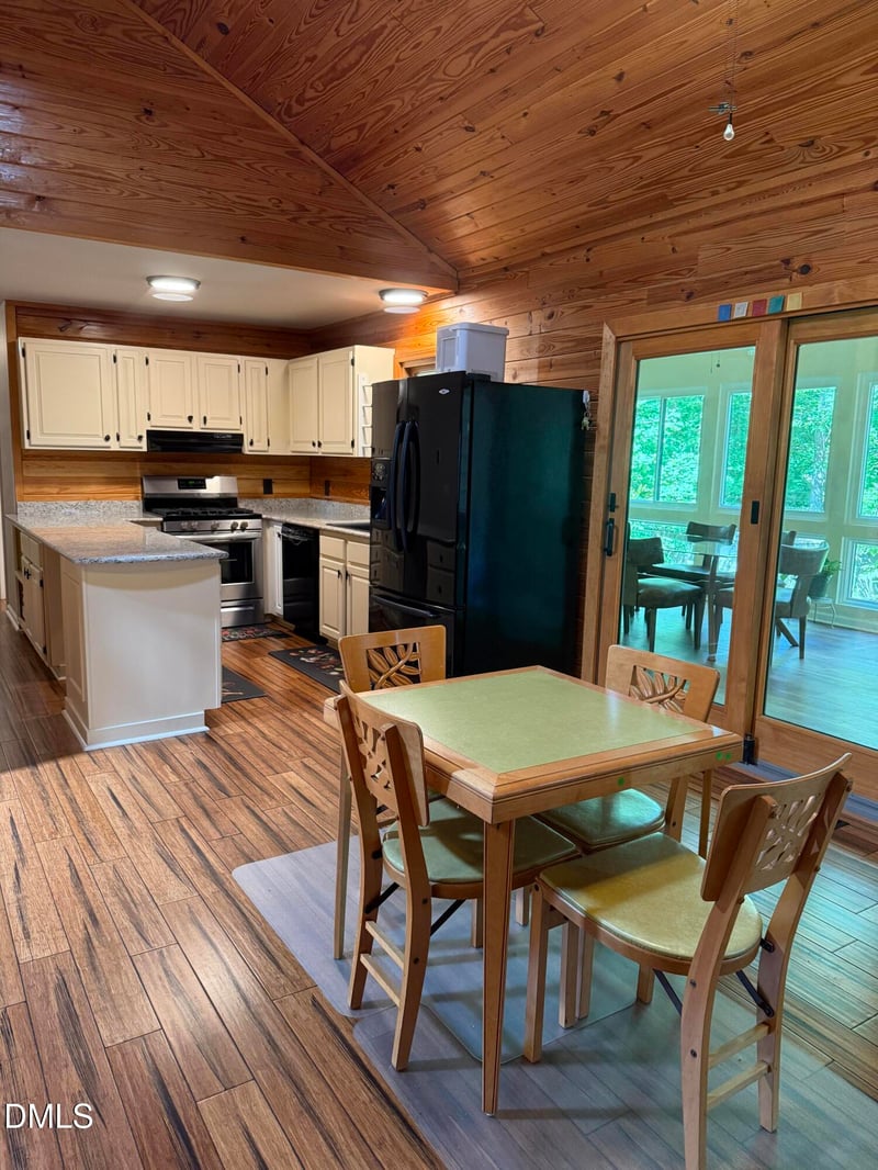 3216 Oak Knob Ct, Hillsborough, NC 27278