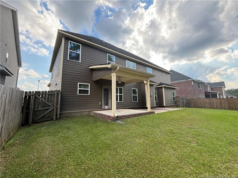 3217 Cragburn Pl, Fayetteville, NC 28306