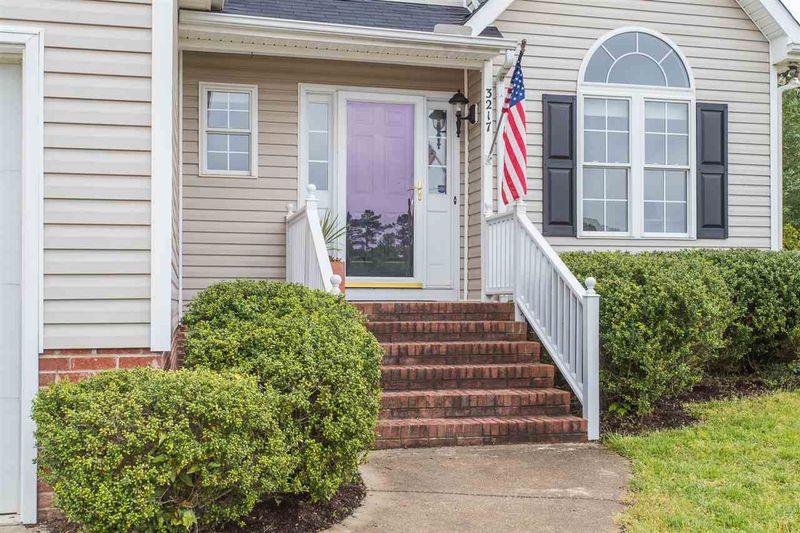 3217 Planet Dr, Raleigh, NC 27604