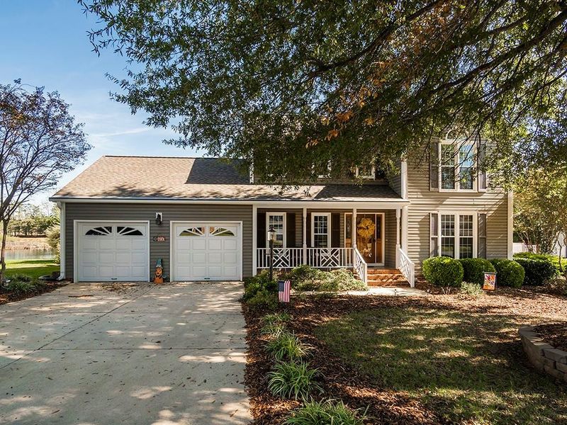 3218 Overlook Ct, Burlington, NC 27215