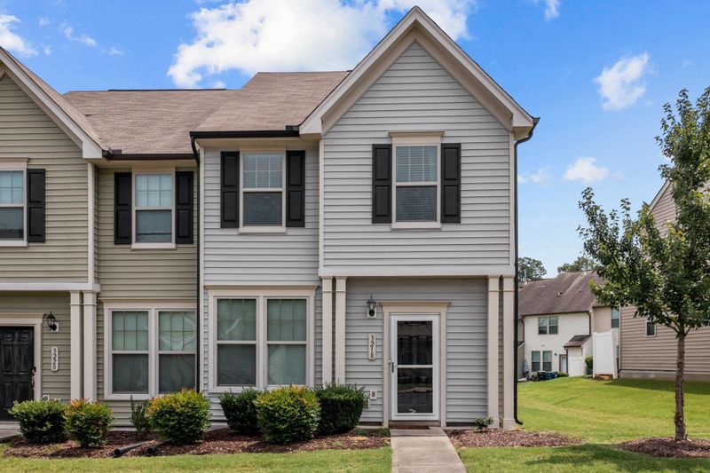 3218 Warm Springs Ln, Raleigh, NC 27610
