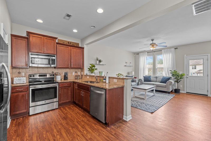 3218 Warm Springs Ln, Raleigh, NC 27610