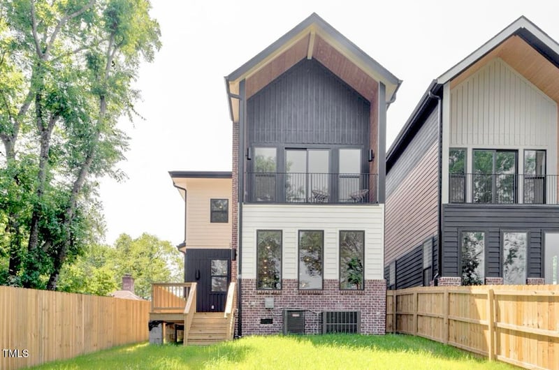 322 Dixon Ave #R, Cary, NC 27511