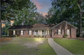 322 Lofton Dr, Fayetteville, NC 28311