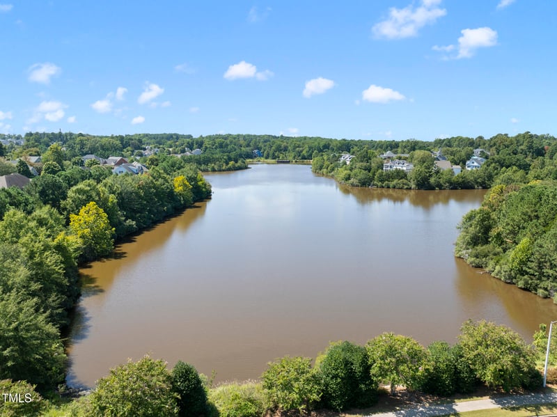 322 Waterford Lake Dr, Cary, NC 27519
