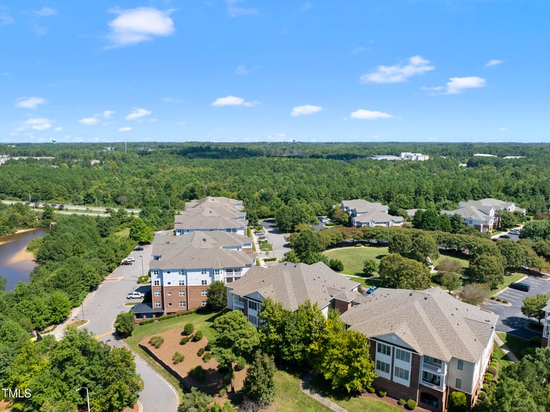 322 Waterford Lake Dr, Cary, NC 27519