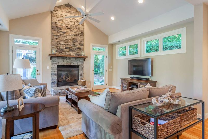 3220 Bedford Ave, Raleigh, NC 27607