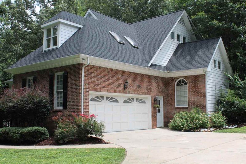 3220 Bentwillow Dr, Fuquay Varina, NC 27526