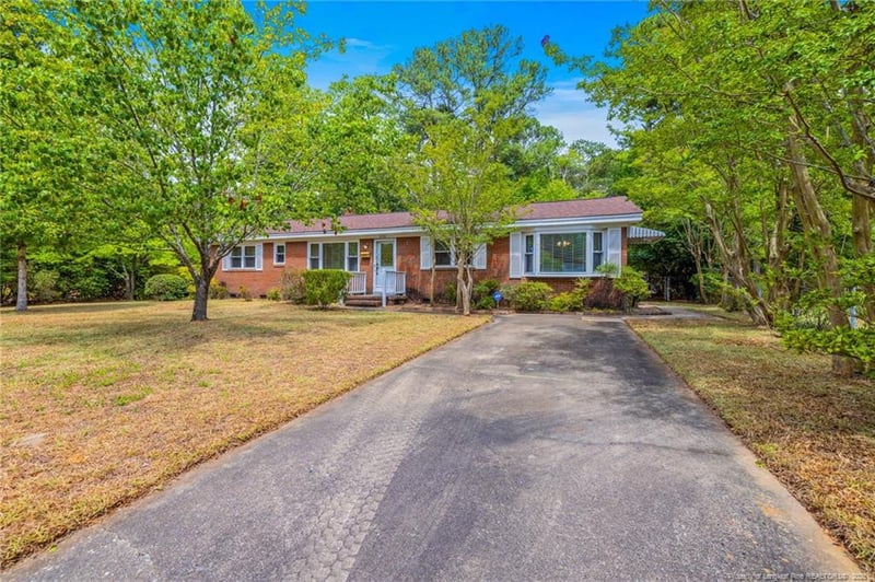 3220 Broadview Dr, Fayetteville, NC 28301