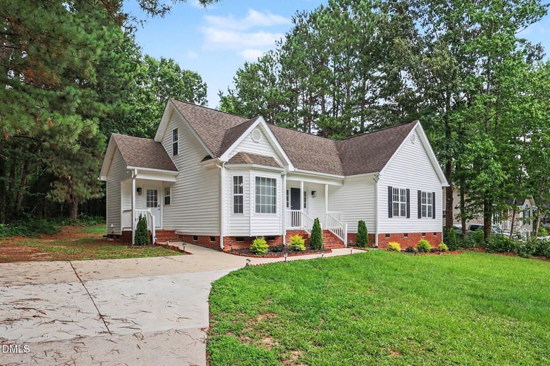 3220 Natural Pines Pl, Zebulon, NC 27597
