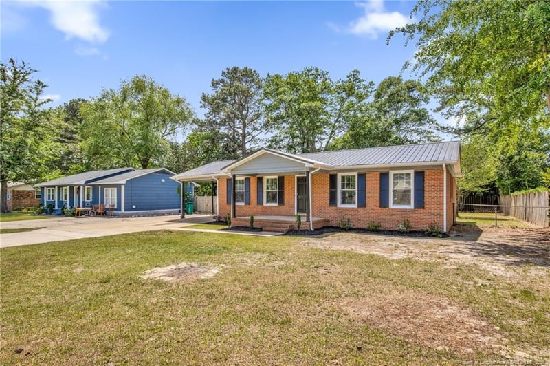 3220 Periwinkle Dr, Fayetteville, NC 28306